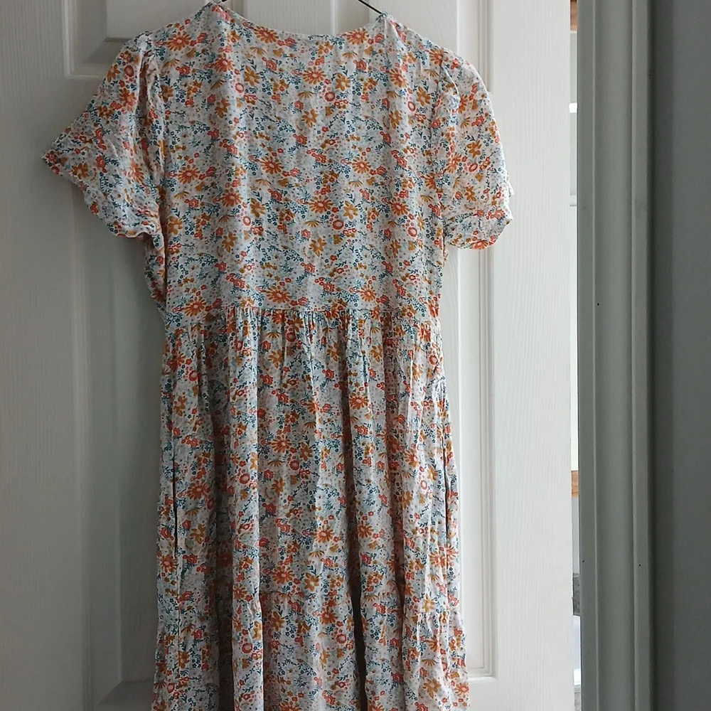 Dress - Picture 4 of 4